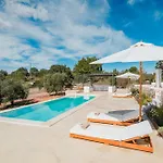 Helloapulia Charming Private With Pool In - Anahata Retreat וילה