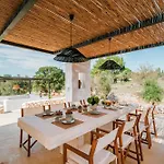וילה Helloapulia Charming Private With Pool In - Anahata Retreat אוסטוני