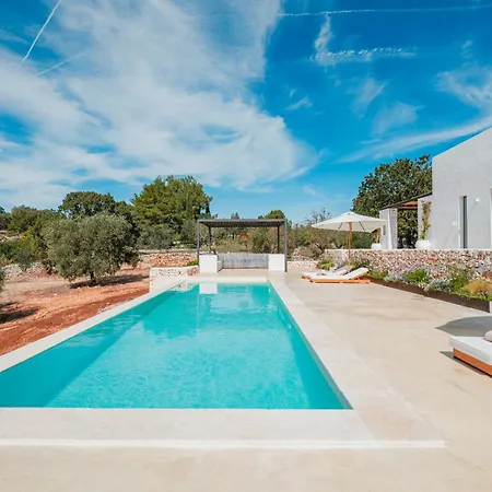Dimora Anahata - Infinity Pool & Outdoor Dining Area In Ostuni Villa Cisternino