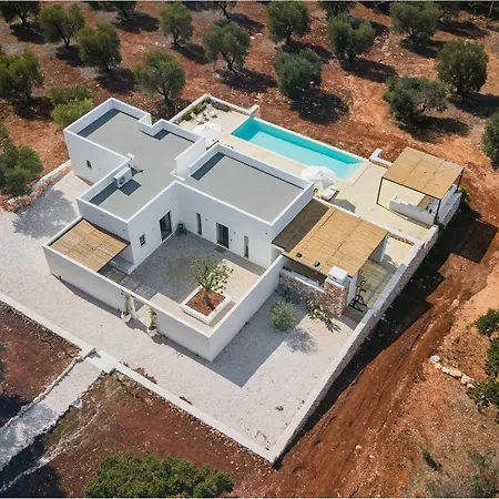 Dimora Anahata - Infinity Pool & Outdoor Dining Area In Ostuni Villa