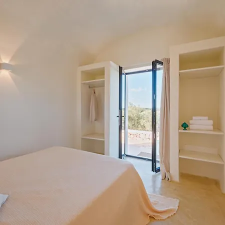 Dimora Anahata - Infinity Pool & Outdoor Dining Area In Ostuni Cisternino