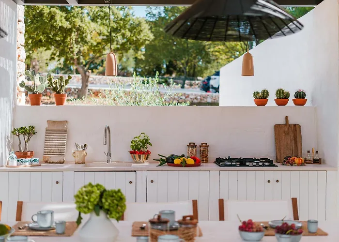 Helloapulia Charming Private With Pool In - Anahata Retreat